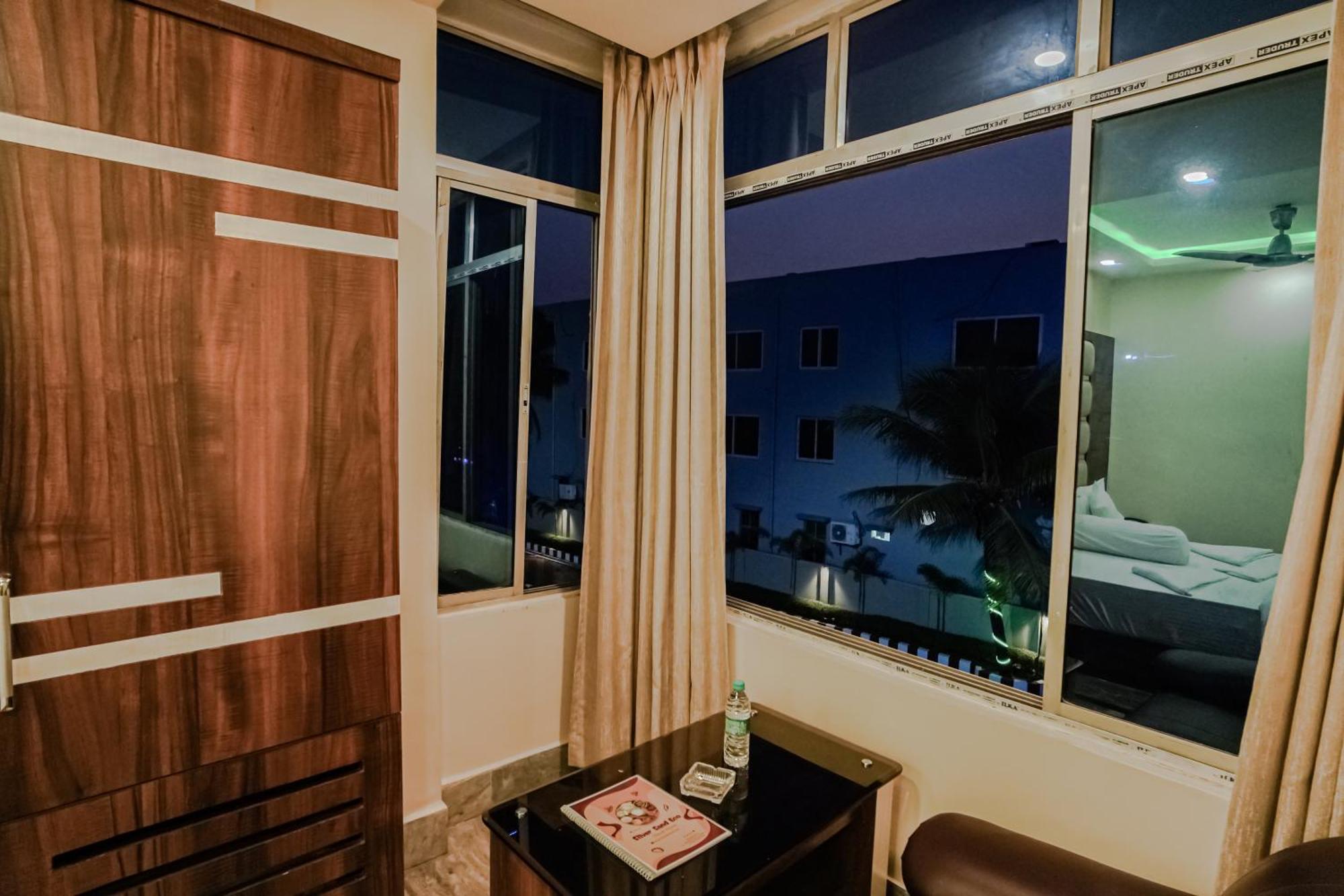 Silver Sand Eco Resort !! Beachfront !! With Biggest Pool And Huge Open Area !! Ideal For Weddings !! Couple Friendly !! Mandarmani Exterior photo